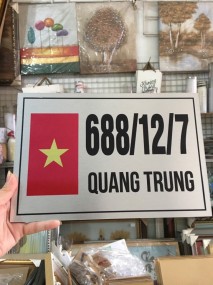 Bảng Alu gương trắng in hình lá cờ VN